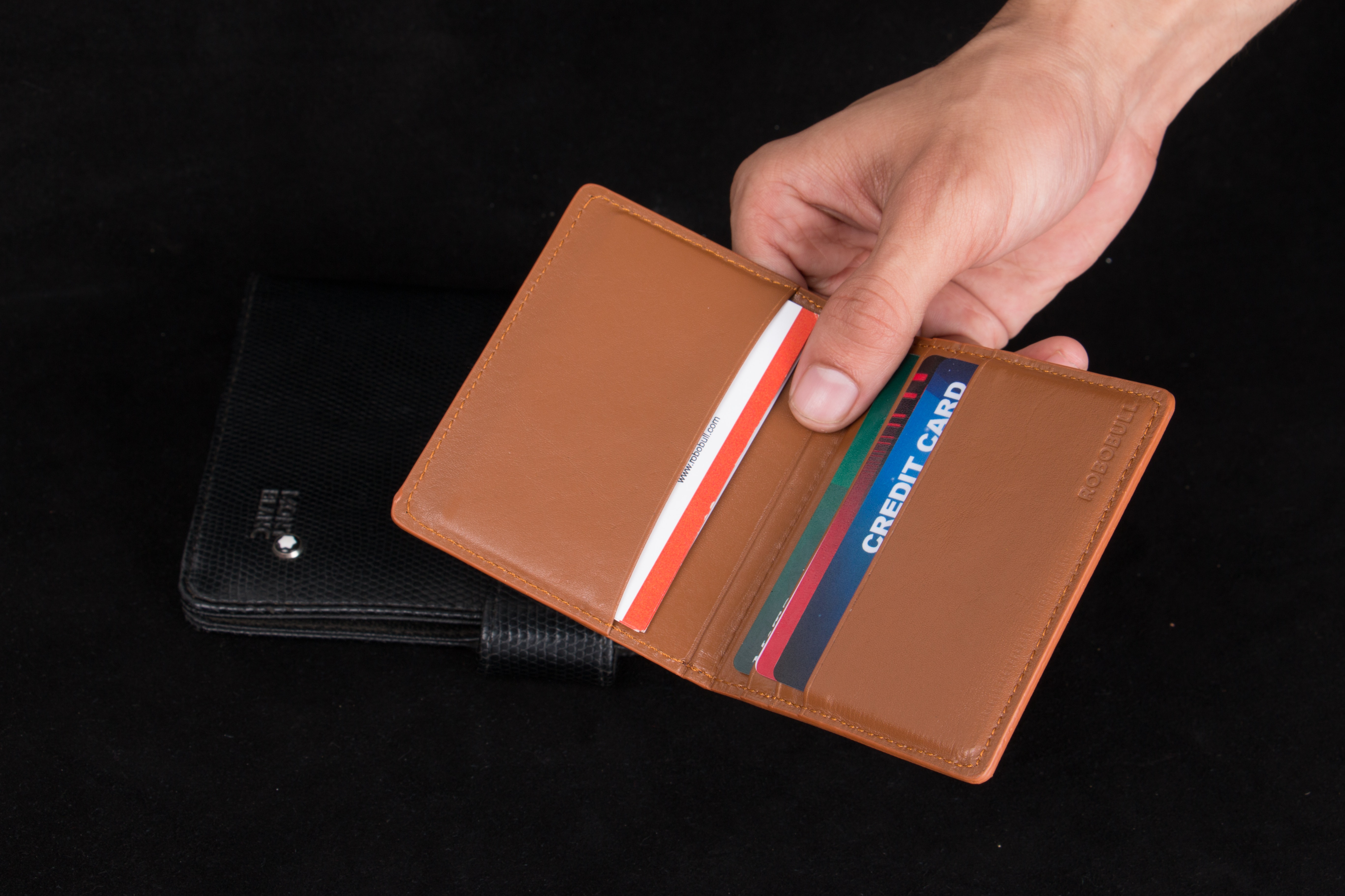 Image of wallet with credit cards